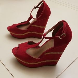 ALDO red suede 5.5" wedge sz 8